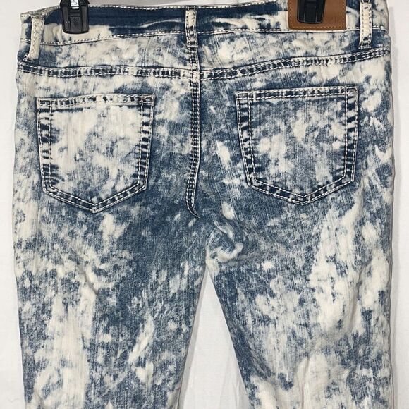 Rue 21 capris/cropped jeans - Picture 6 of 9